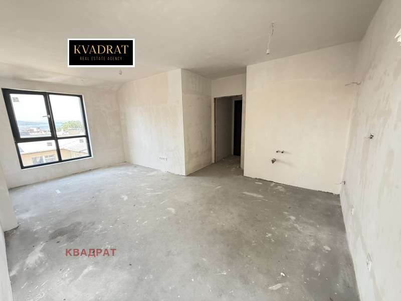 Продава 2-СТАЕН в град Варна, Погреби - 82 кв.м / 149 000 € » 291 418.67 лв., КВАДРАТ