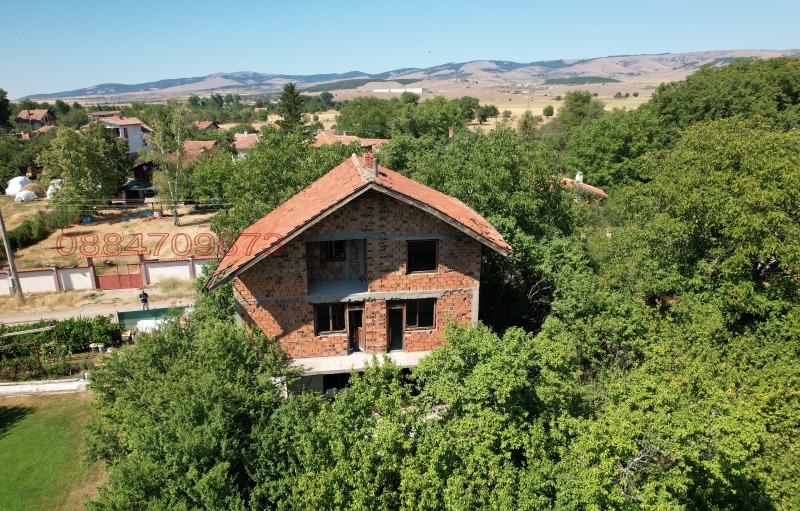 Продава КЪЩА в област Перник, с. Стефаново - 262 кв.м / 79 900 € » 156 270.82 лв.
