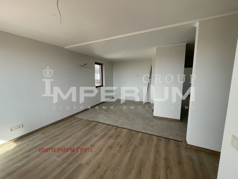 En venta  3 dormitorios Varna , Vinitsa , 119 metros cuadrados | 40637519 - imagen [3]