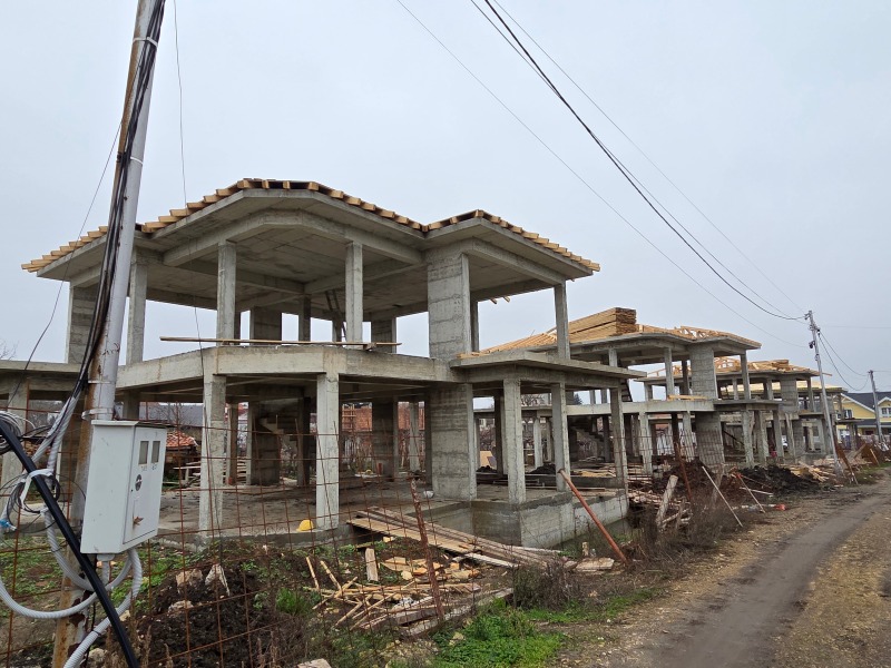 Продава КЪЩА, гр. Добрич, м-т Газибаба, снимка 15 - Къщи - 50534327