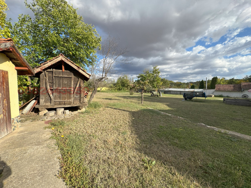 Продава  Къща област Плевен , с. Обнова , 1000 кв.м | 86399579 - изображение [12]