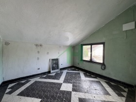 Hus Vakarel, region Sofia 9
