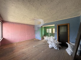 Hus Vakarel, region Sofia 5