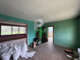 Hus Vakarel, region Sofia 7