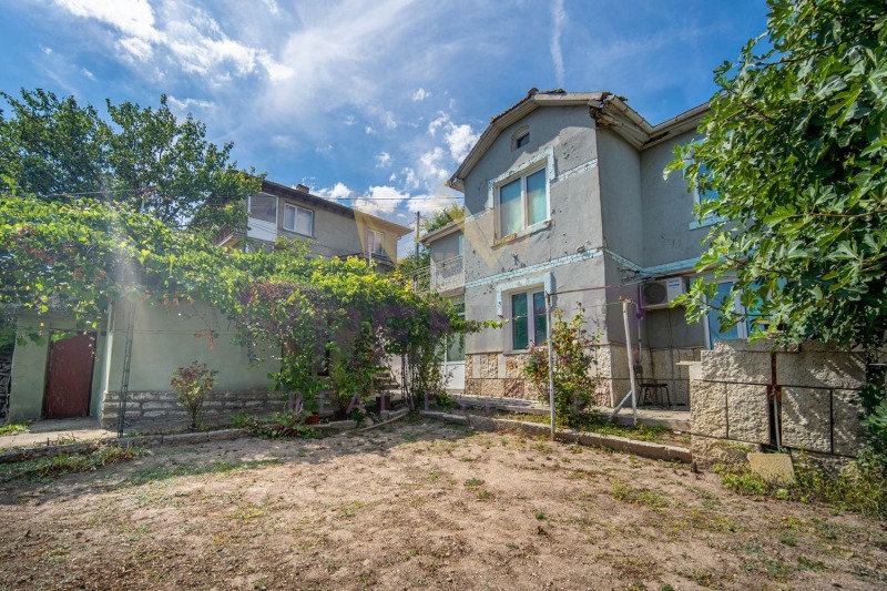 Продава КЪЩА, гр. Балчик, област Добрич, снимка 2 - Къщи - 53094581