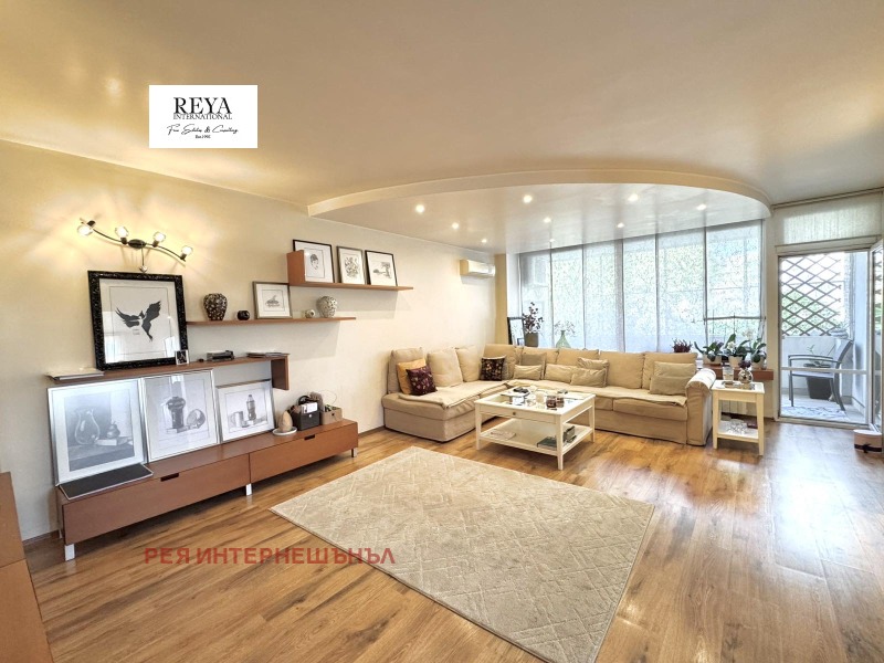 Продава 4-СТАЕН, град София, Изток • 810000 € / 1584222.30 лв. • 79510213 1