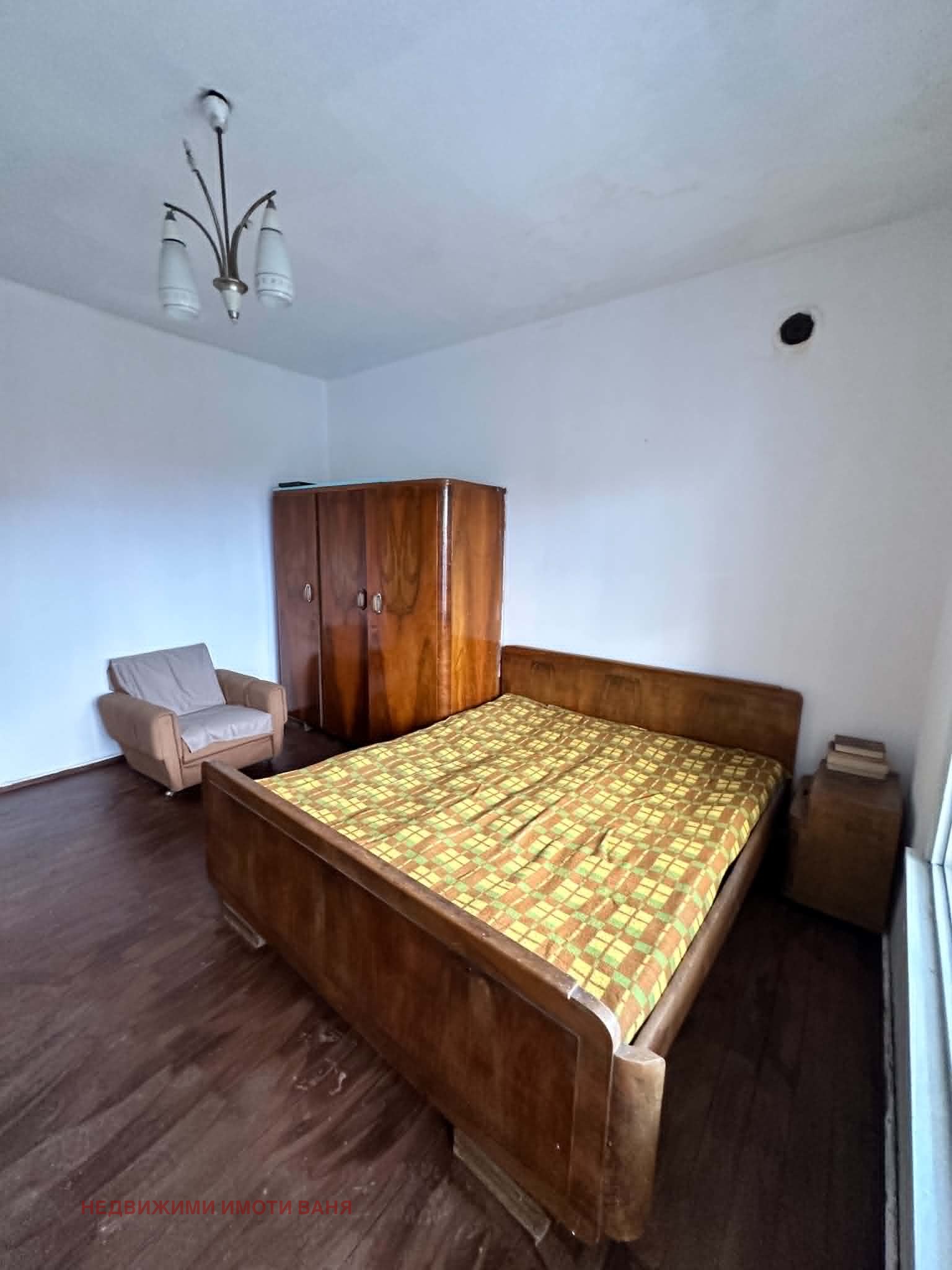 Продава КЪЩА, гр. Карлово, област Пловдив, снимка 9 - Къщи - 55323300