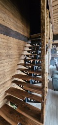 Продава КЪЩА, област Велико Търново, гр. Елена • 258000 € / 504604.14 лв. • 97767791 14