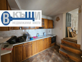 Hus Tsentar, Veliko Tarnovo 9