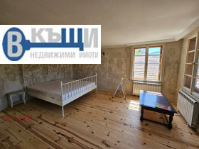 Hus Tsentar, Veliko Tarnovo 5