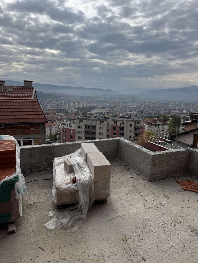 Продава АТЕЛИЕ, ТАВАН, гр. Благоевград, Баларбаши, снимка 2 - Апартаменти - 52625020