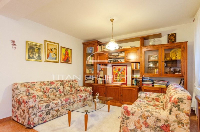 Продава КЪЩА, гр. Пловдив, Кючук Париж