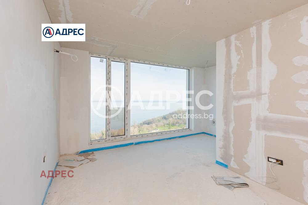 Продава МНОГОСТАЕН, гр. Варна, Галата, снимка 3 - Апартаменти - 53766442