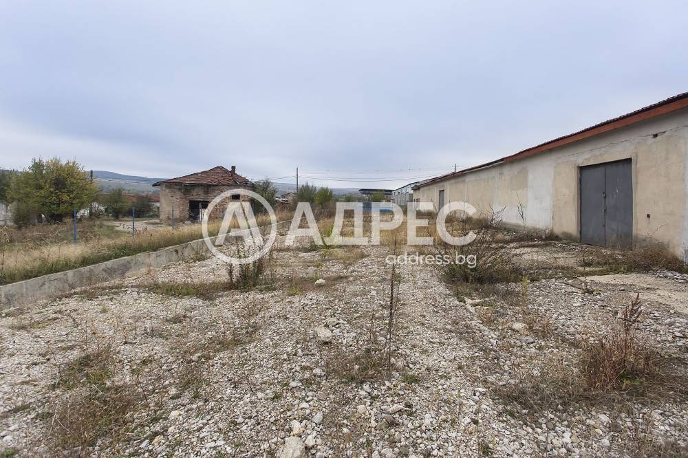 Продава СКЛАД, с. Хераково, област София област, снимка 3 - Складове - 54912094