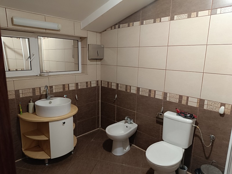 Продава  Къща област Добрич , гр. Генерал Тошево , 300 кв.м | 41614979 - изображение [11]