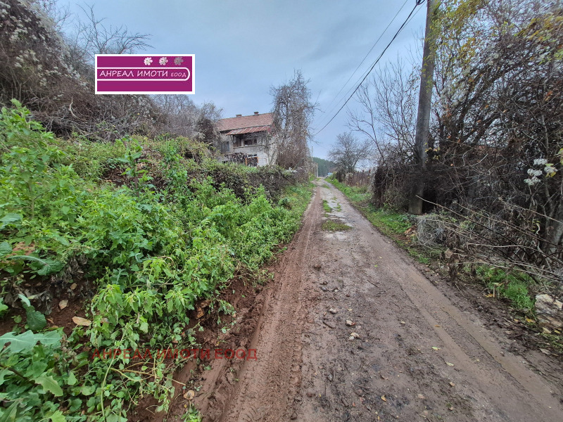 Продава ПАРЦЕЛ, с. Извор, област Перник, снимка 2 - Парцели - 52709380