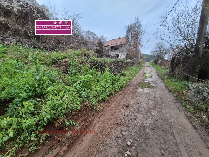 Продава ПАРЦЕЛ, с. Извор, област Перник, снимка 3 - Парцели - 52709380