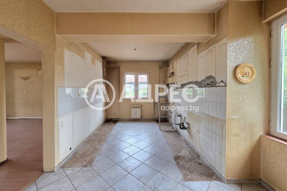 Продава КЪЩА, гр. София, Надежда 1, снимка 10 - Къщи - 54252169