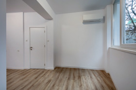 1 bedroom Tsentar, Sofia 8