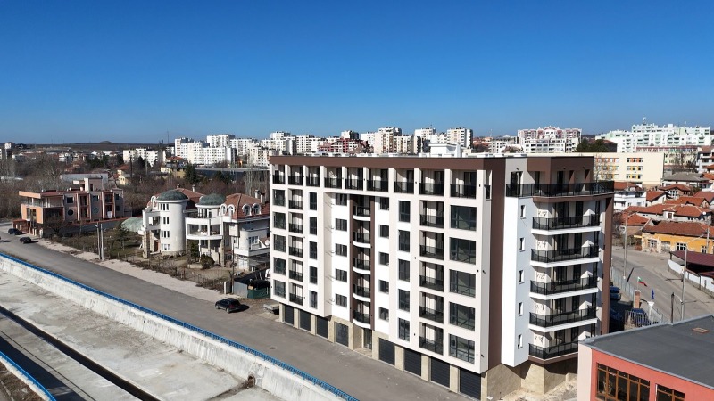 Продава  3-стаен град Хасково , Любен Каравелов , 200 кв.м | 22022009 - изображение [4]