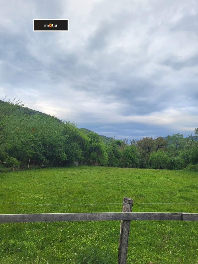 Продава ПАРЦЕЛ, с. Велчево, област Ловеч