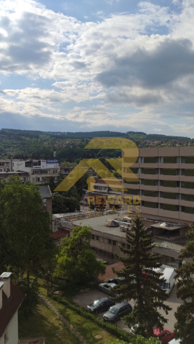 1 Schlafzimmer Zentar, Pernik 12