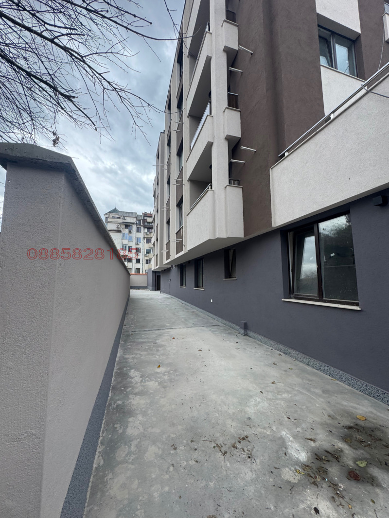 Продава ГАРАЖ, ПАРКОМЯСТО, гр. Пазарджик, Идеален център, снимка 3 - Гаражи и паркоместа - 52583303