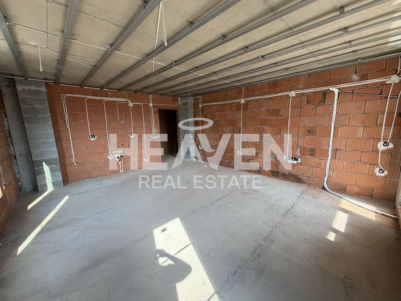 Продава 3-СТАЕН, гр. Пловдив, Остромила, снимка 2 - Апартаменти - 54053047