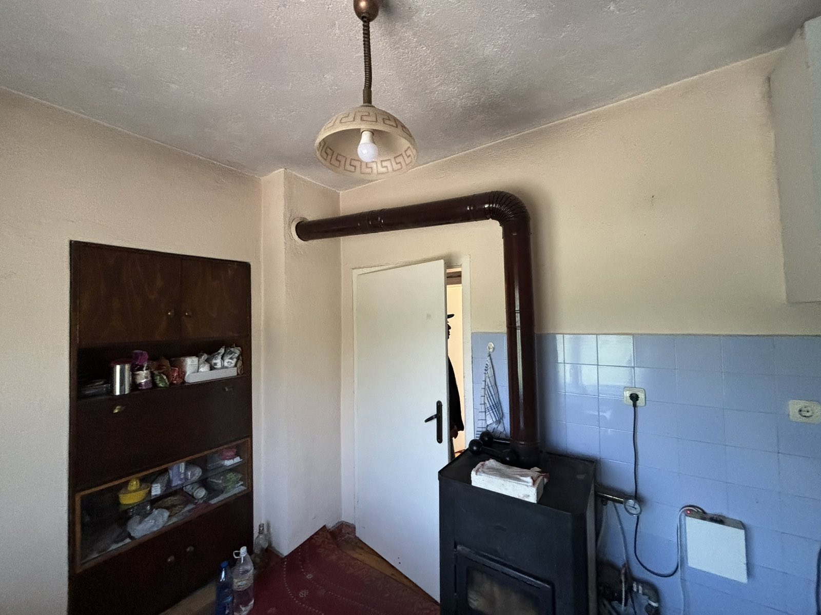 Продава ЕТАЖ ОТ КЪЩА, гр. Баня, област Пловдив, снимка 4 - Етаж от къща - 54364997
