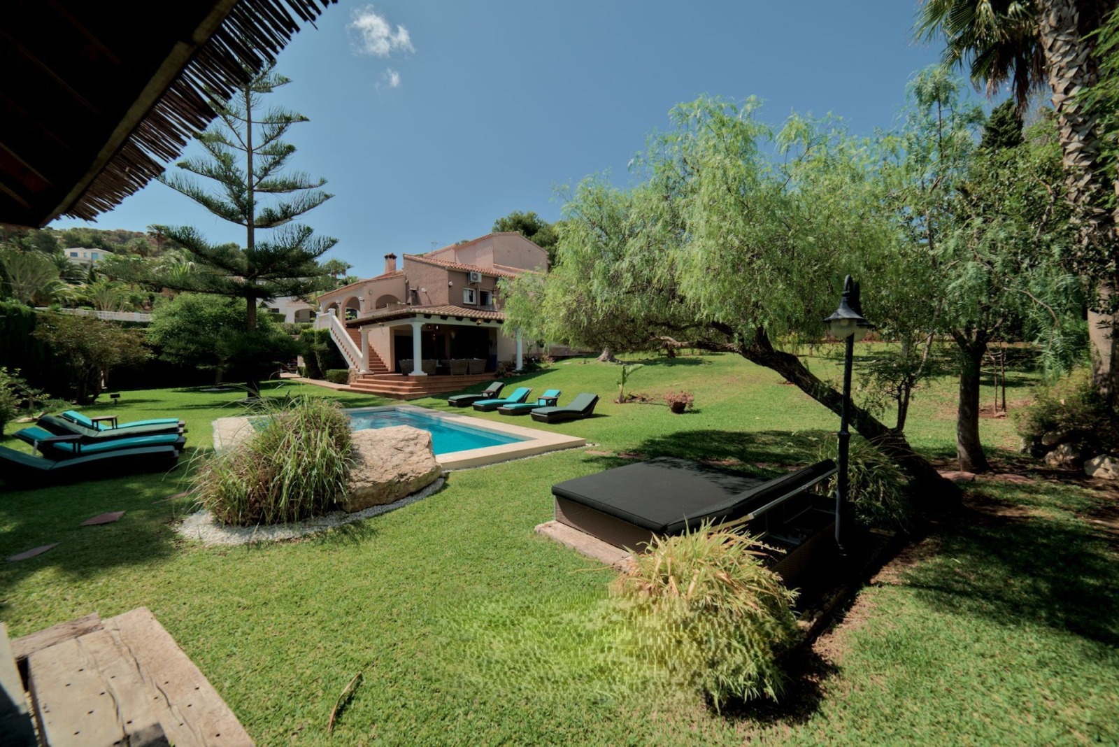 Продава ВИЛА, гр. София, Център, снимка 5 - Вили - 54343920