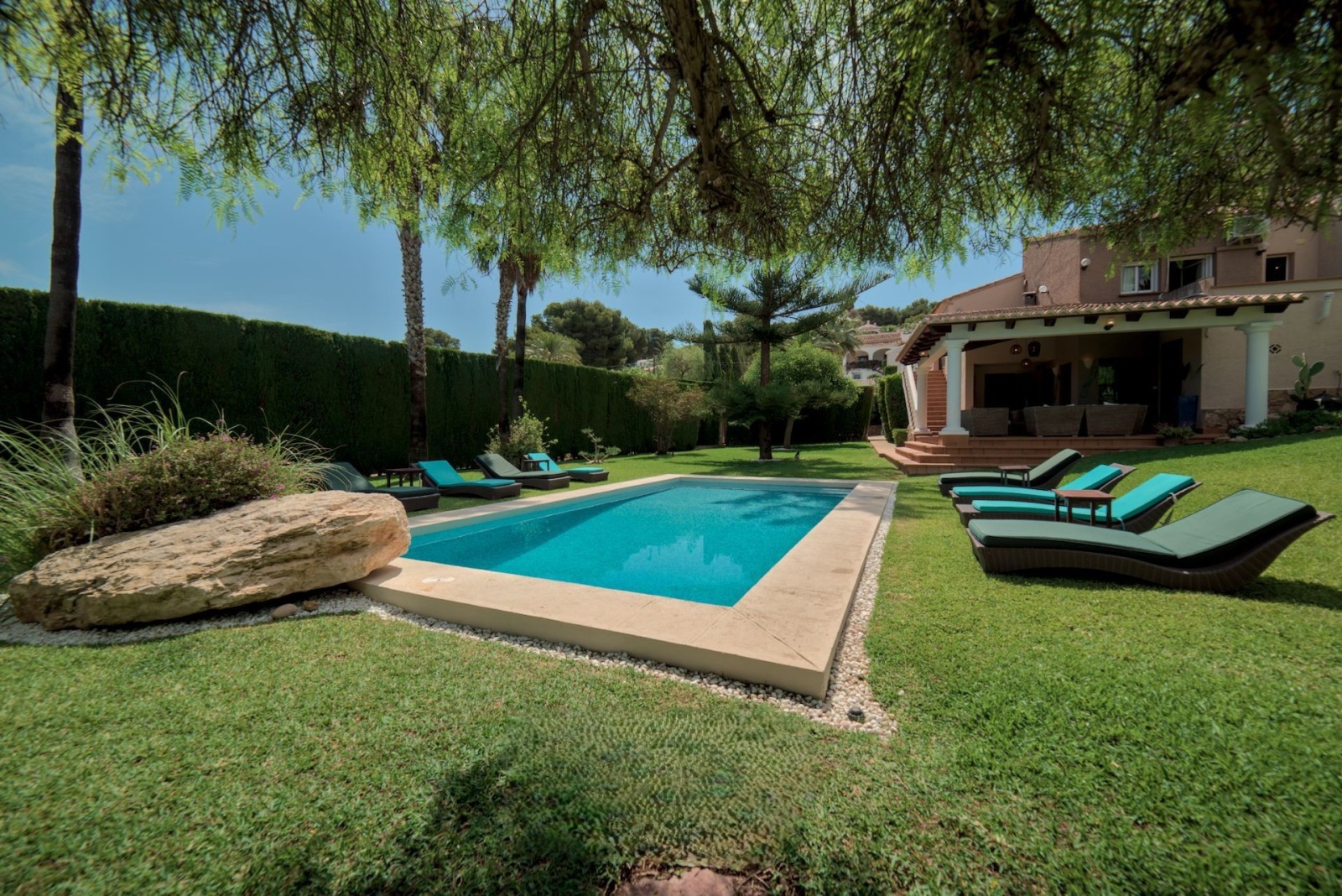 Продава ВИЛА, гр. София, Център, снимка 4 - Вили - 54343920