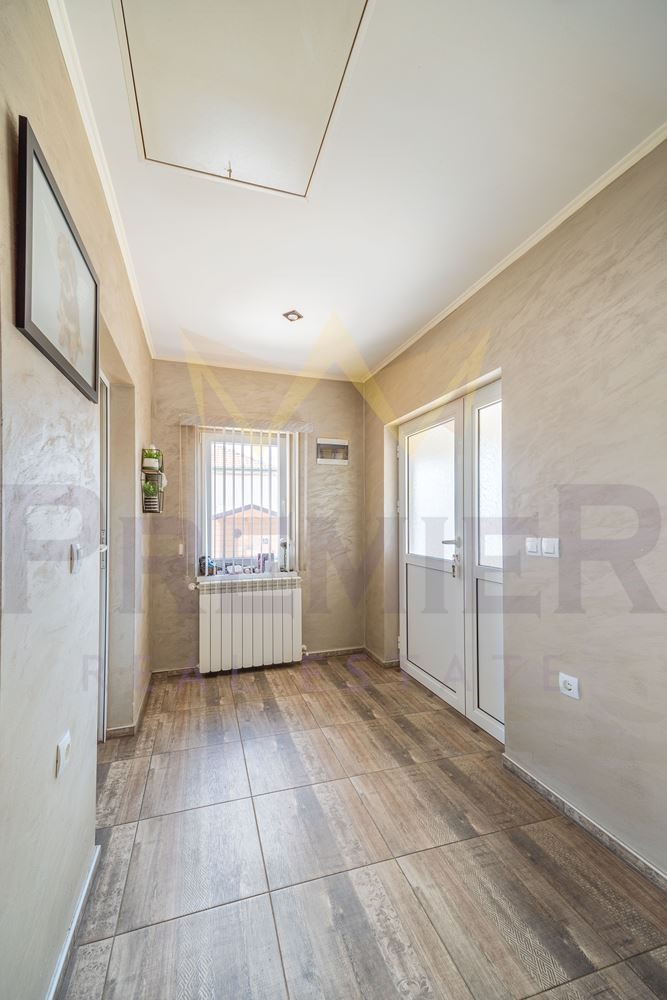 Продава КЪЩА, гр. Бяла, област Варна, снимка 3 - Къщи - 53767316