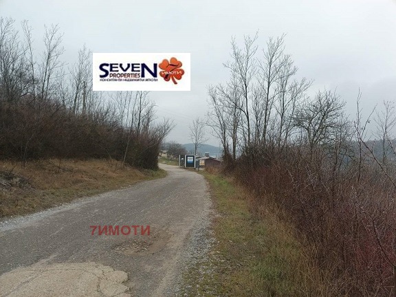 Продава ПАРЦЕЛ, с. Лобош, област Перник