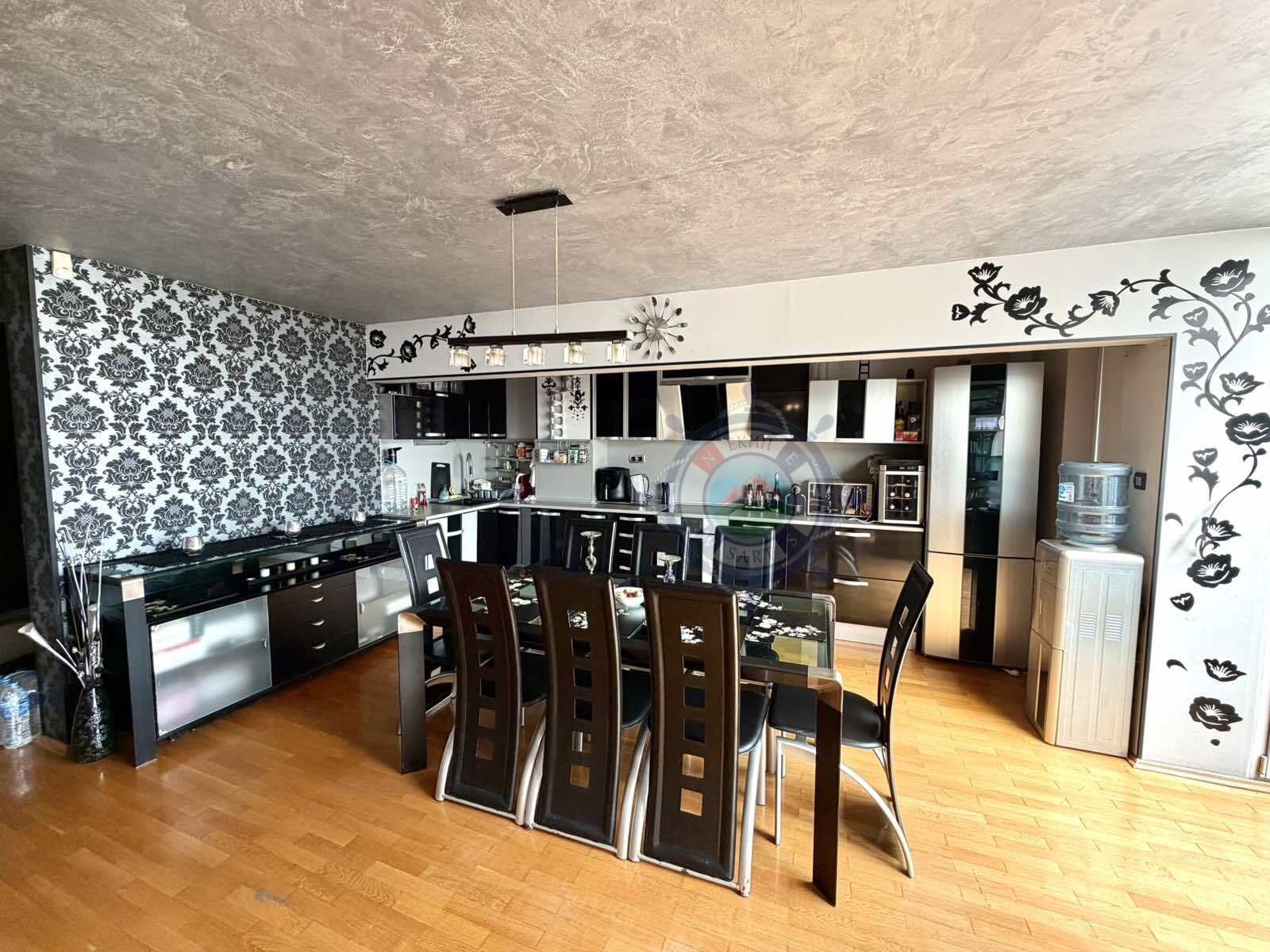 Продава МНОГОСТАЕН, гр. Варна, Бриз, снимка 5 - Апартаменти - 54516937