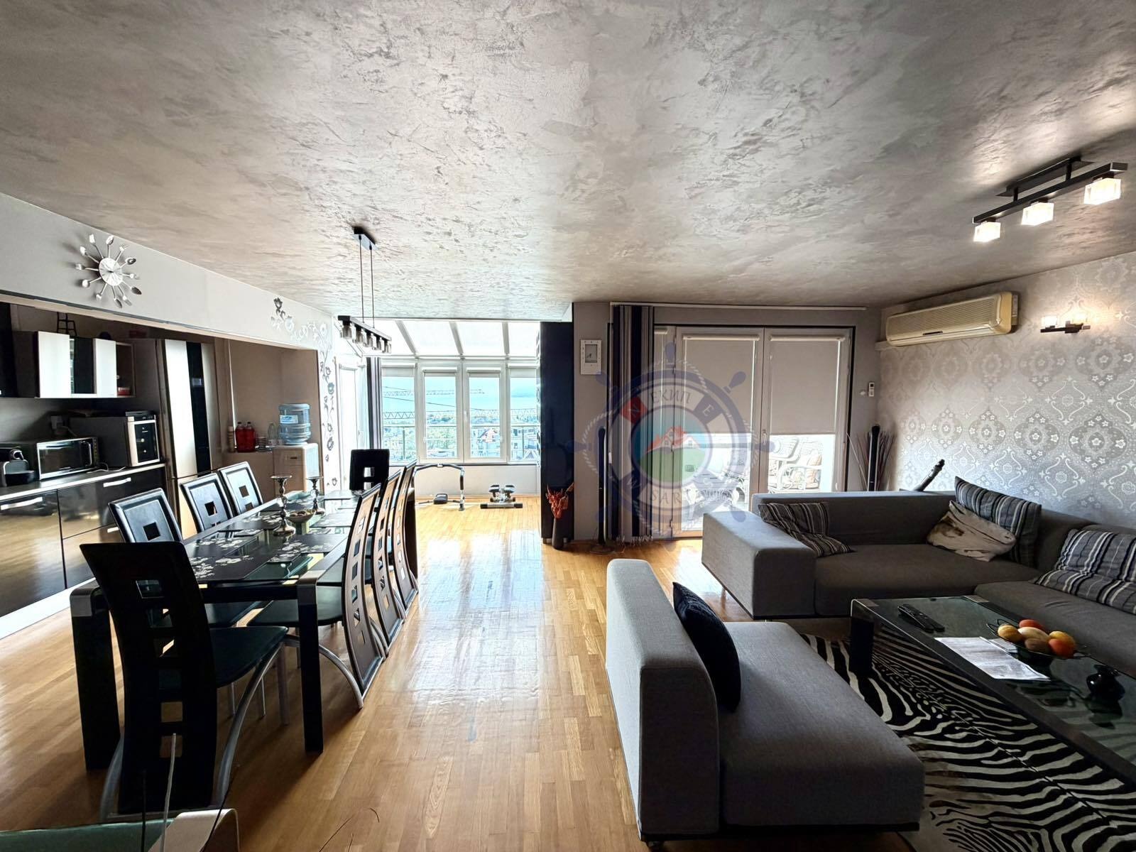 Продава МНОГОСТАЕН, гр. Варна, Бриз, снимка 3 - Апартаменти - 54516937