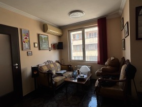 2 dormitorios Jladilnika, Sofia