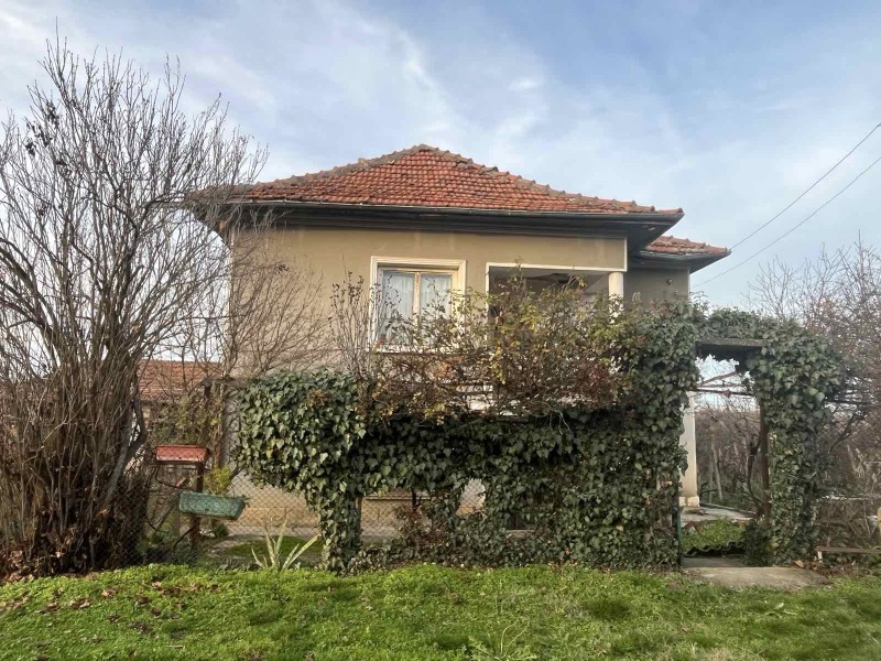 Продава КЪЩА, с. Горно Пещене, област Враца