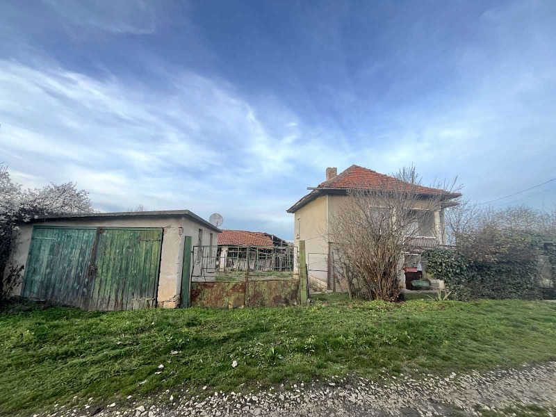 Продава КЪЩА, с. Горно Пещене, област Враца, снимка 3 - Къщи - 53229520