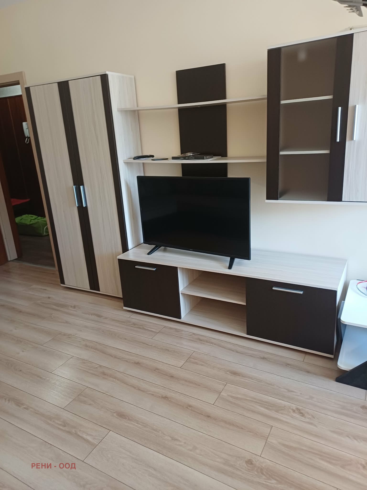 Продава 3-СТАЕН, гр. Плевен, Широк център