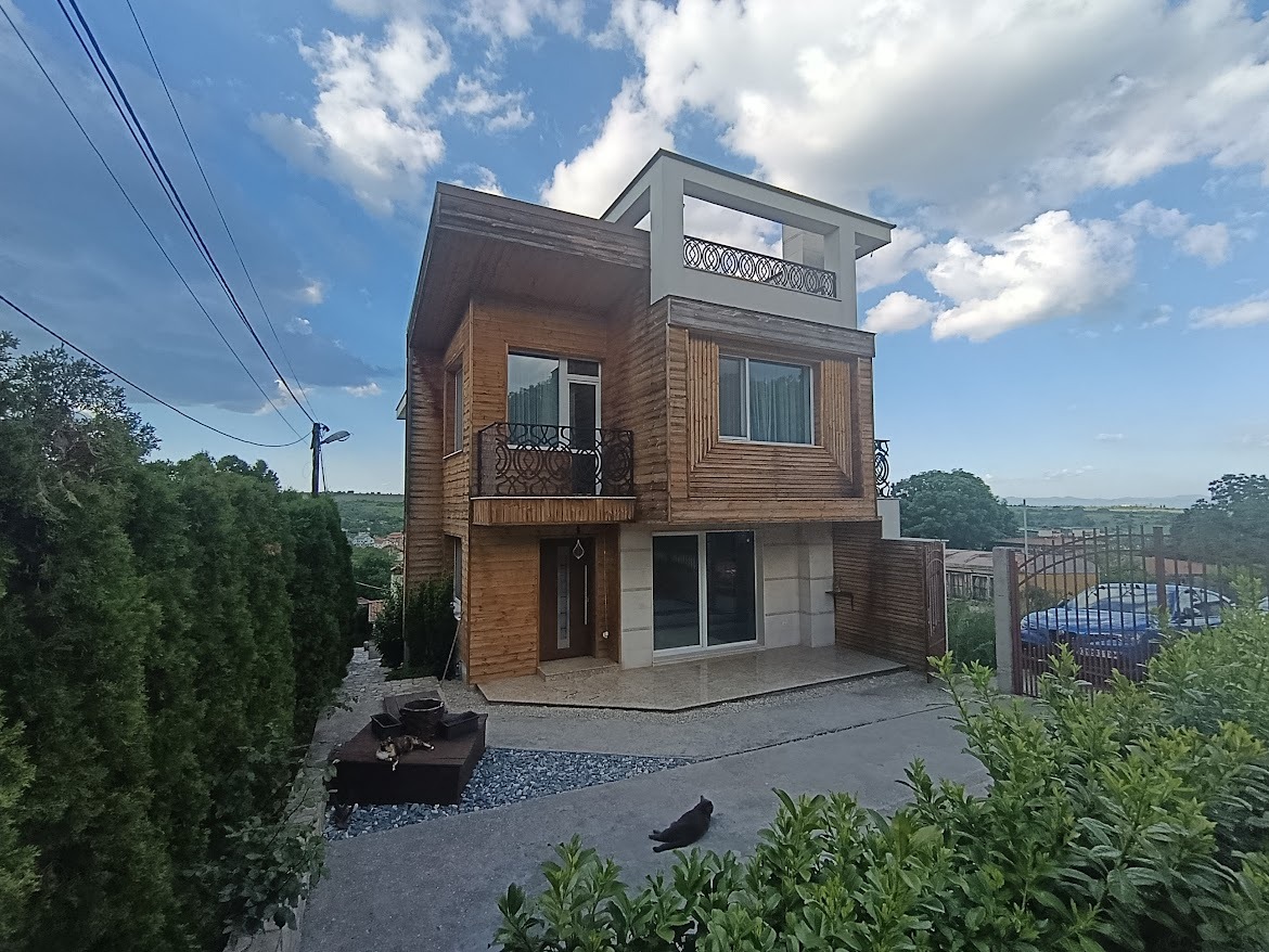 Продава КЪЩА, гр. София, гр. Банкя