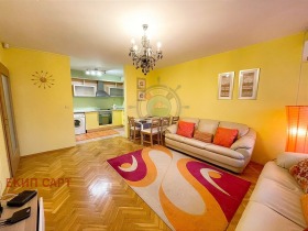 1 quarto Briz, Varna 1