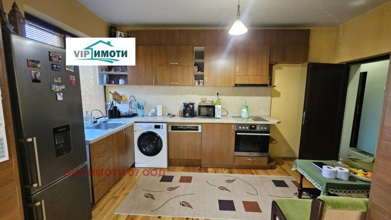 Продава ЕТАЖ ОТ КЪЩА, град Ловеч, Широк център • 110000 € / 215141.30 лв. • 39782564 1