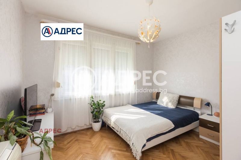 Продава КЪЩА, гр. Варна, Левски 1, снимка 2 - Къщи - 48027097