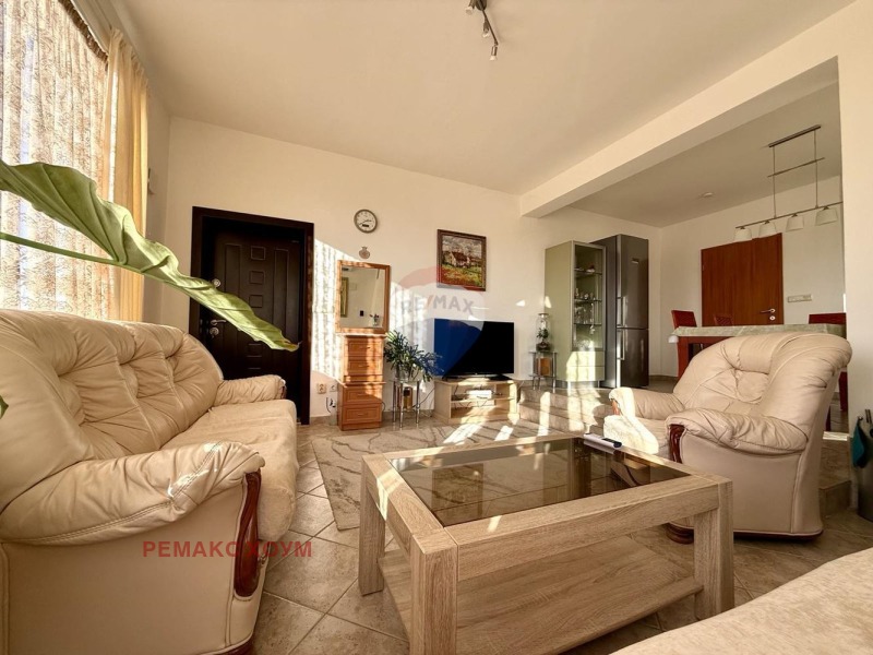 Продава КЪЩА, гр. Балчик, област Добрич, снимка 2 - Къщи - 52942447