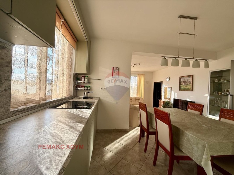 Продава КЪЩА, гр. Балчик, област Добрич, снимка 4 - Къщи - 52942447