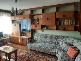 Maisonette Matematicheska gimnaziya, Shumen 10