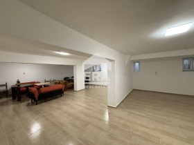 МАГАЗИН, 129 m2