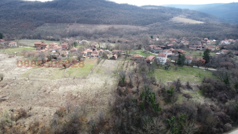 Продава ВИЛА, с. Орляне, област Ловеч, снимка 7 - Вили - 52779680