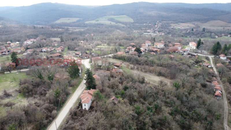 Продава ВИЛА, с. Орляне, област Ловеч, снимка 9 - Вили - 52779680