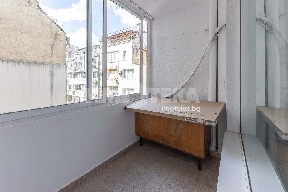 Продава 3-СТАЕН, гр. Варна, Окръжна болница-Генерали, снимка 7 - Апартаменти - 56030671